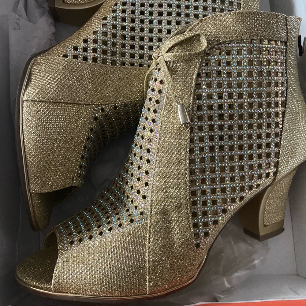 women gold size 10 heeled ankle boots